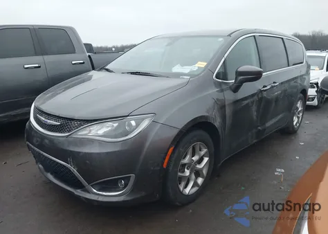2019 Chrysler Pacifica Touring Plus z USA, uszkodzony, nr VIN 2C4RC1FGXKR528419